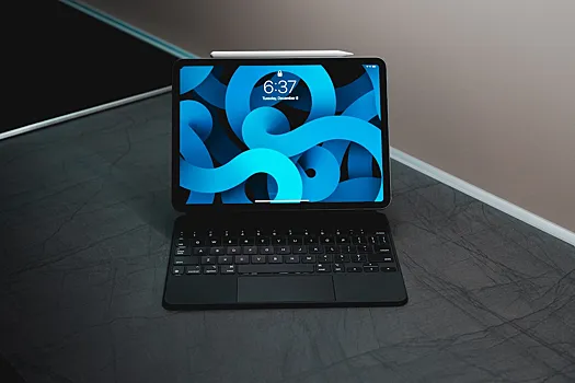 Как у MacBook или у iPhone? Apple может добавить зарядный порт MagSafe в iPad Pro