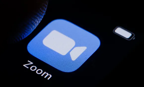 В iOS 17.4 можно будет отключать программные реакции на жесты во время видеосвязи